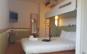 Ibis Budget Leeds 2*